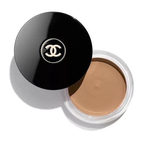 Chanel cream bronzer boots